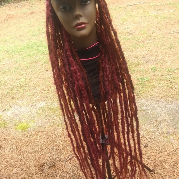 Set of fluffy knotty burgundy loc extensions - Picture 2 of 8